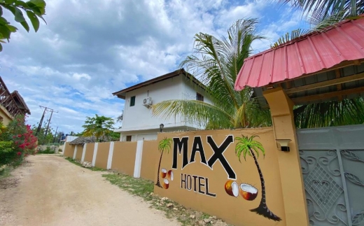 Max Hotel