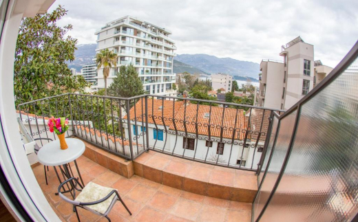 Luka Apartments