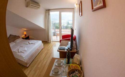 Luka Apartments
