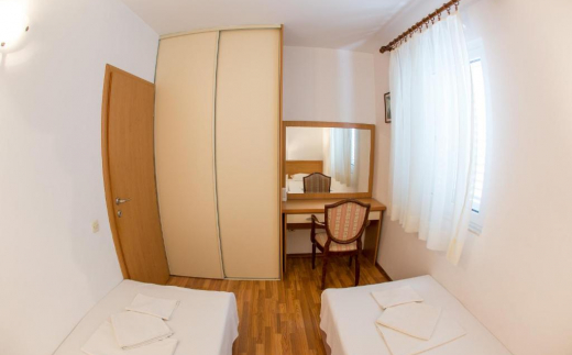 Luka Apartments