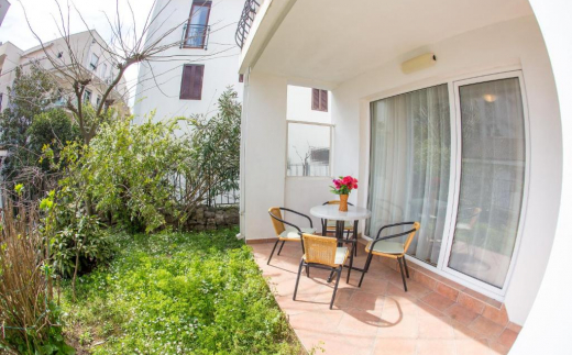 Luka Apartments
