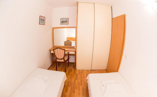 Luka Apartments