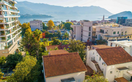 Luka Apartments