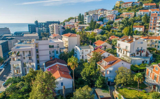 Luka Apartments