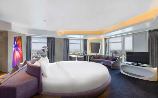V Hotel Dubai, Curio Collection By Hilton