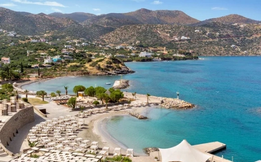Zeus Eleva Mirabello Bay