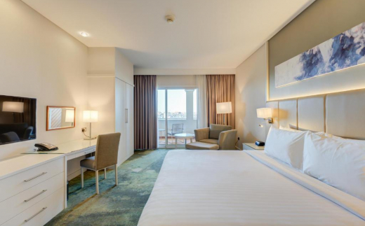 Copthorne Lakeview Hotel, Dubai Investment Park