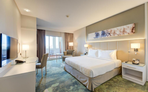 Copthorne Lakeview Hotel, Dubai Investment Park