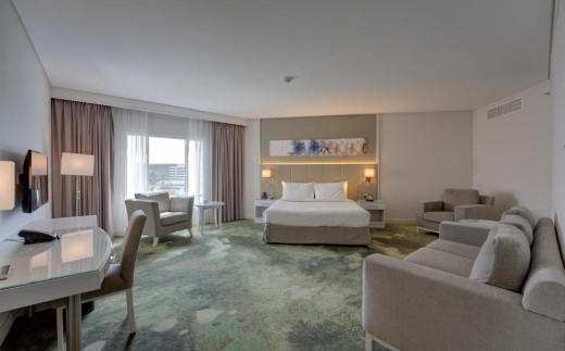 Copthorne Lakeview Hotel, Dubai Investment Park