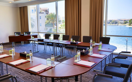 Copthorne Lakeview Hotel, Dubai Investment Park