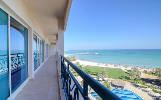 Danat Jebel Dhanna Resort