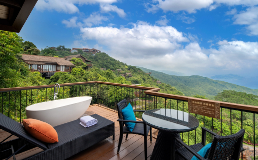 Yalong Bay Earthly Paradise Birds Nest Resort