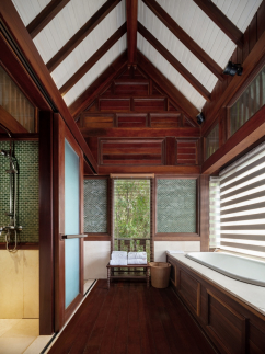 Yalong Bay Earthly Paradise Birds Nest Resort