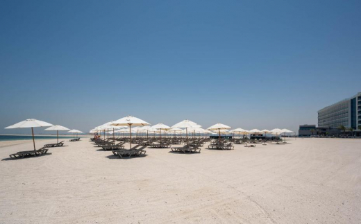 Sea Point Hotels Llc (Ex. Park Regis By Prince)