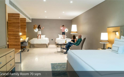 Grand Cosmopolitan Hotel