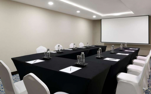 Movenpick Hotel Apartments Al Mamzar Dubai