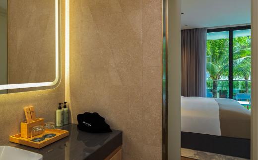 La Green Hotel & Residence