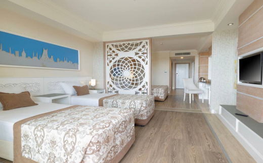 Crystal Sunset Luxury Resort&Spa