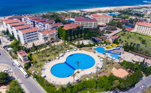 Cesars Resort Side