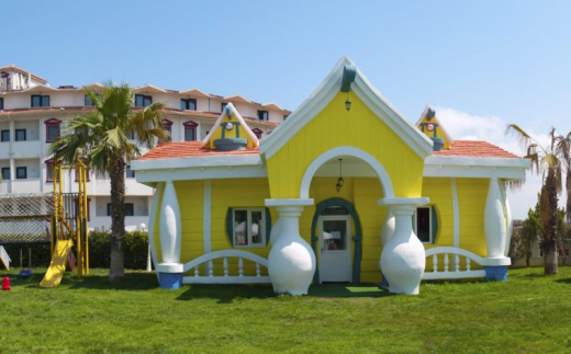 Cesars Resort Side