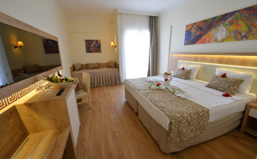 Cesars Resort Side
