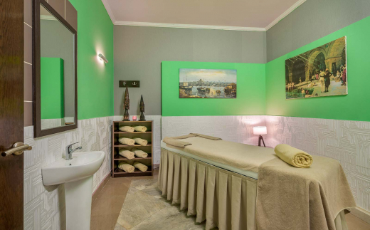 Greenmax Hotel
