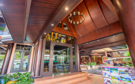 Nipa Resort