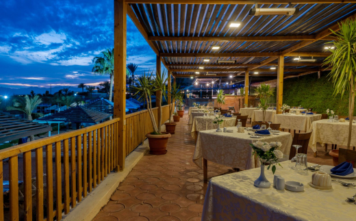 Grand Oasis Resort