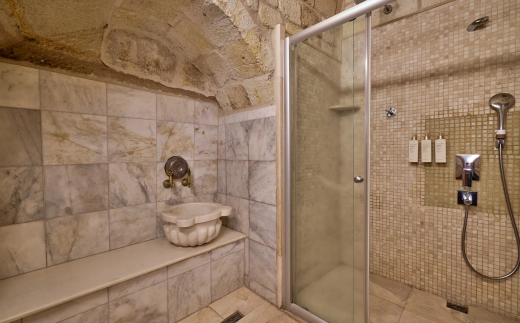 Mithra Cave Hotel