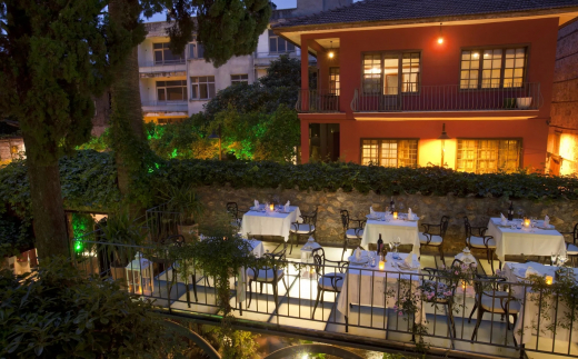 Alp Pasa Hotel
