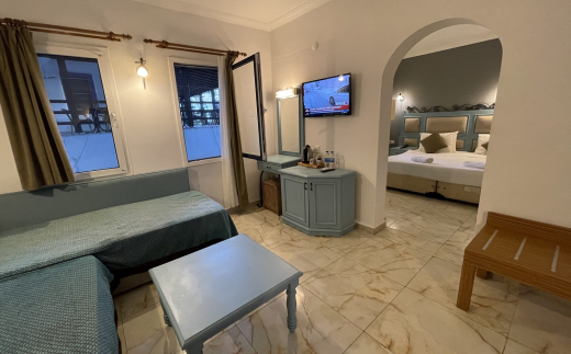 Atrium Hotel