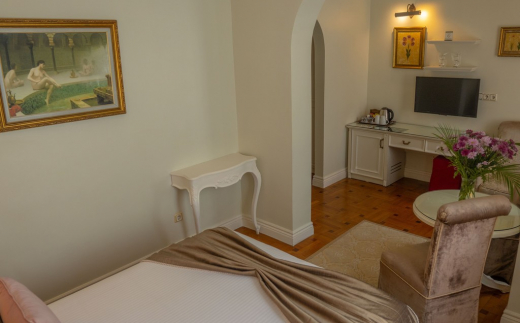 Avicenna Hotel