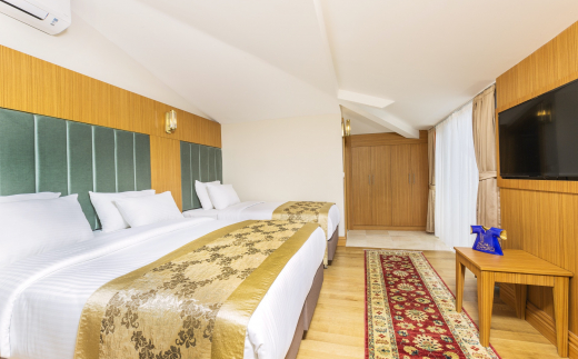 Acra Hotel