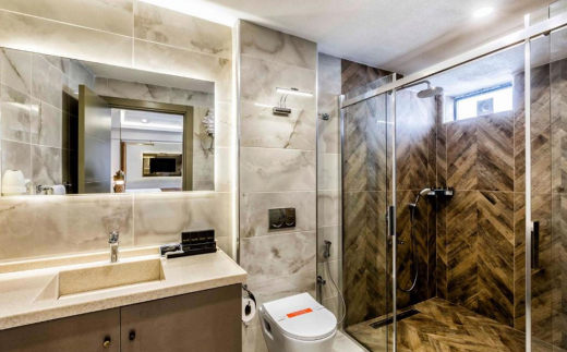 Ayramin Deluxe Hotel