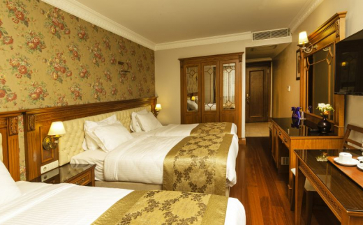 Acra Hotel