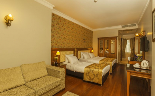 Acra Hotel