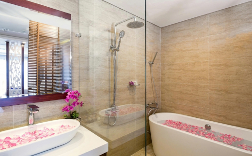 Alani Hotel & Spa