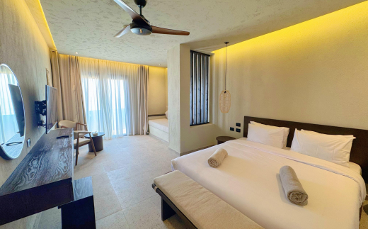 Sentido Naga Bay