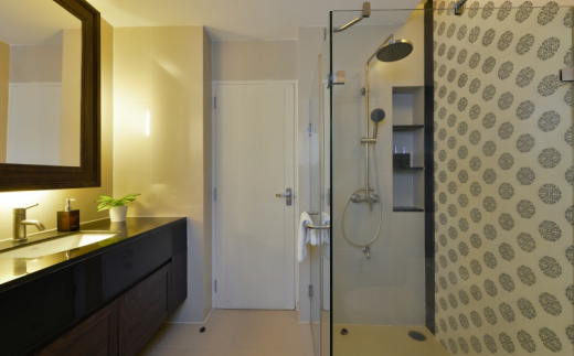 Altera Hotel And Residence