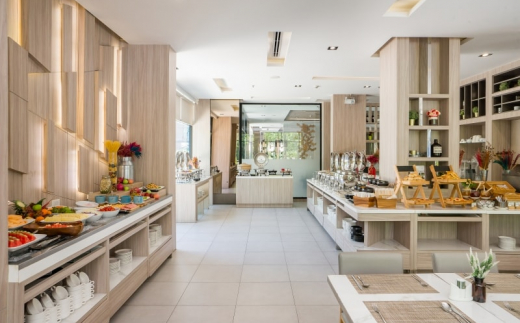 Altera Hotel And Residence