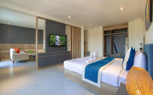 Aurora Riverside