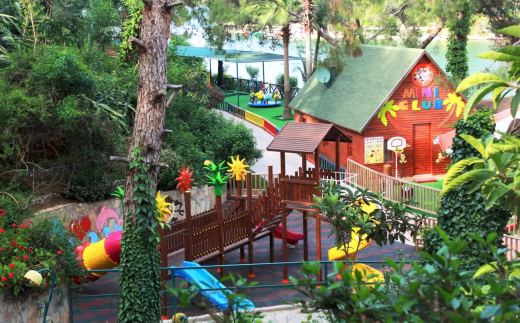 Club & Hotel Letoonia