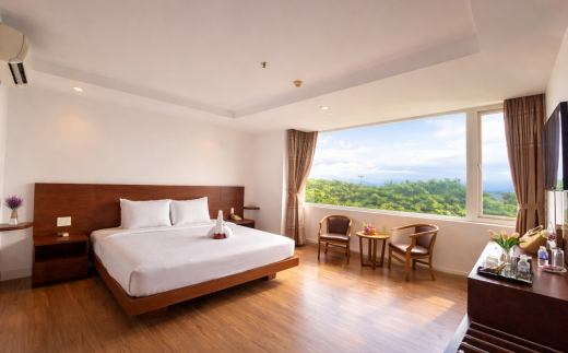 Soria Majestic Beachfront Hotel