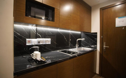 C Hotel & Suites