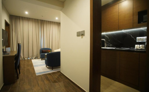 C Hotel & Suites