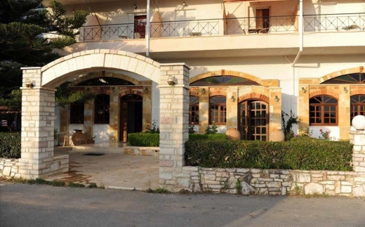 Kaiafas Lake Hotel