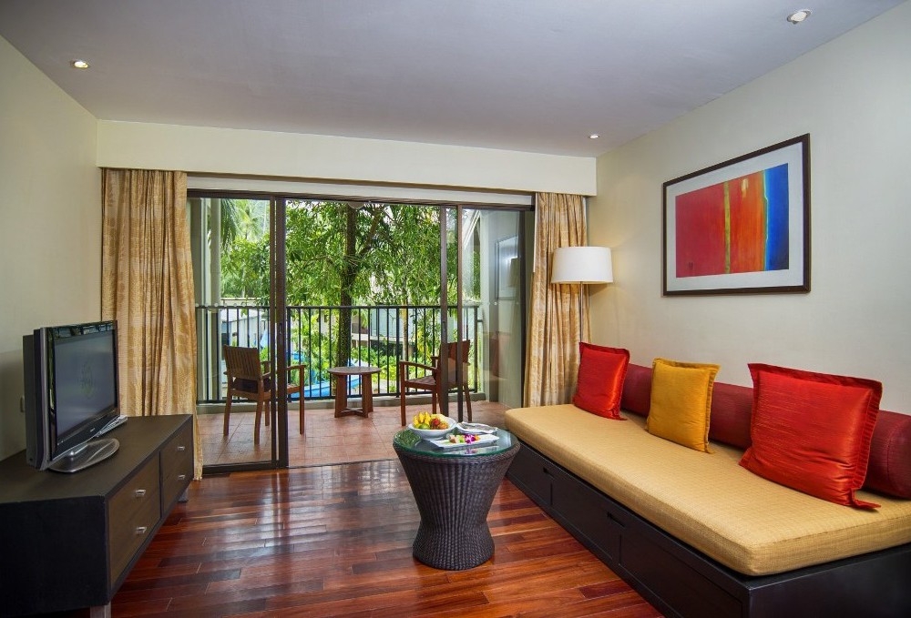 Novotel phuket surin beach. Тайланд Новотель Сурин Бич. Пхукет Новотель 4. Novotel Phuket Surin Beach Resort (ex. DOUBLETREE Resort by Hilton) 4* Таиланд, Пхукет. Destination Resorts Phuket Surin Beach 4 Сурин.