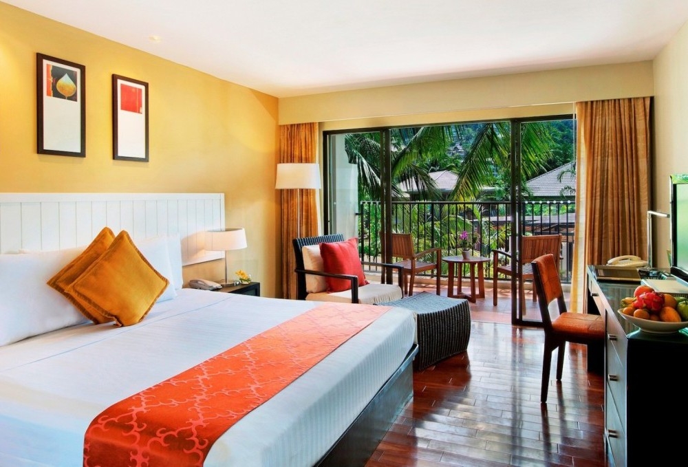 Destination resorts phuket surin beach 4 сурин. Отель Novotel Phuket Surin Beach Resort. Новотель Пхукет Сурин номера. Отель destination Resort Phuket Surin Beach. Тайланд Пхукет отели Новотел.