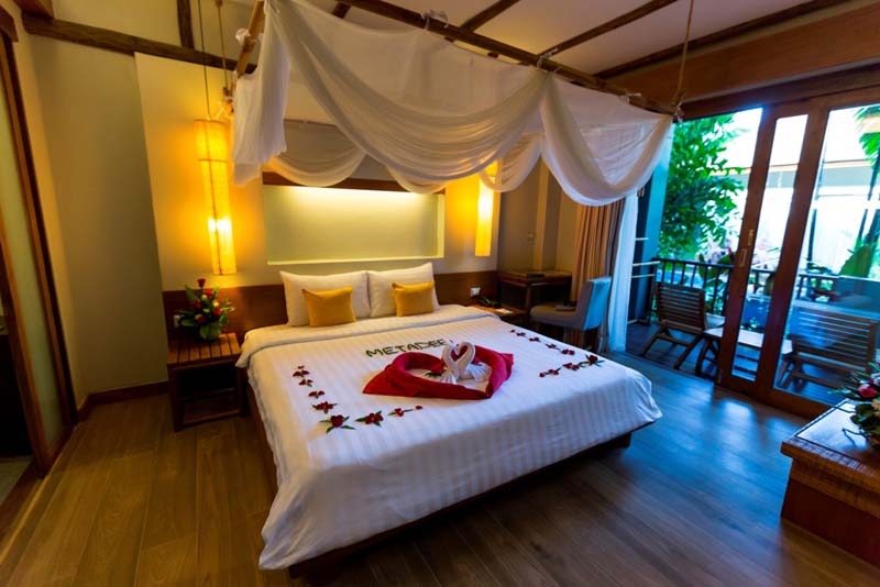 Metadee Resort Villas Phuket. Metadee Resort 4*. Metadee Resort & Villas Suite комната. Metadee Elite 5 Пхукет.